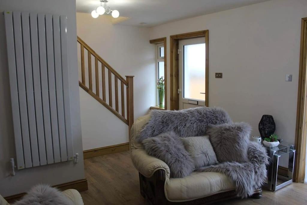 3 Bedroom Terrace Holiday Home Грейт-Торрингтон Экстерьер фото