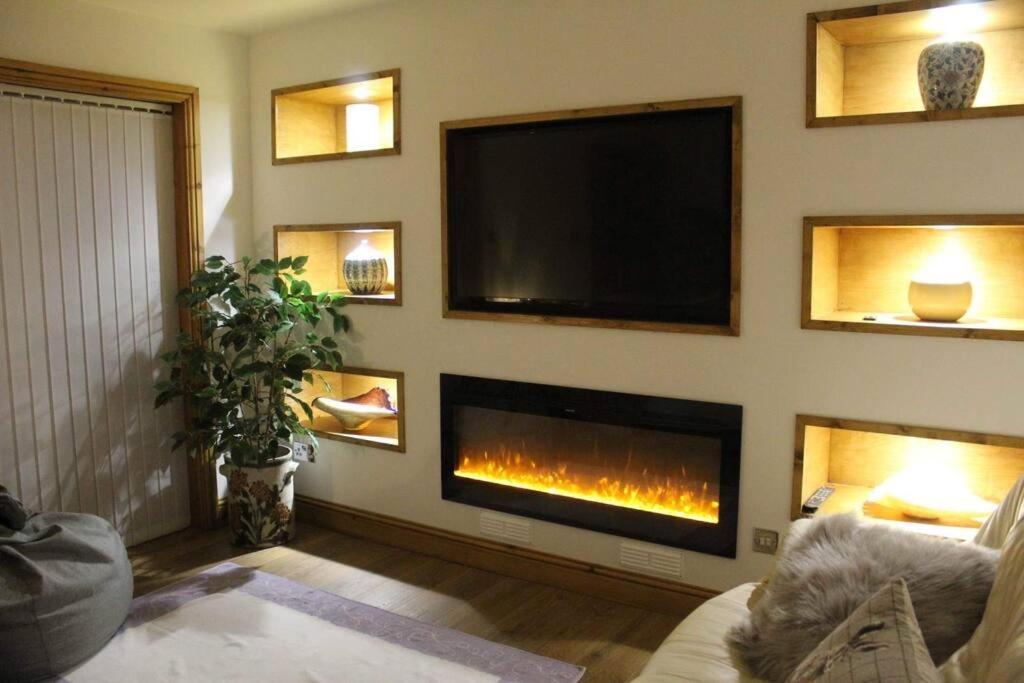 3 Bedroom Terrace Holiday Home Грейт-Торрингтон Экстерьер фото